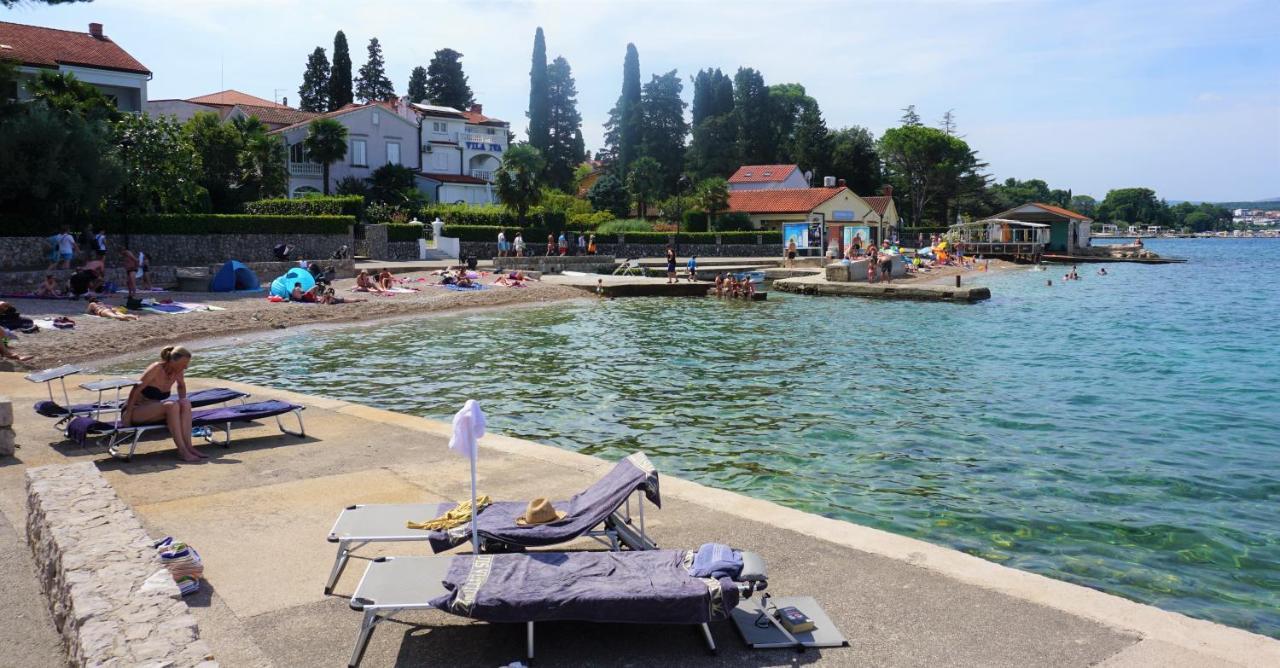Apartmani Zaric Malinska Kültér fotó