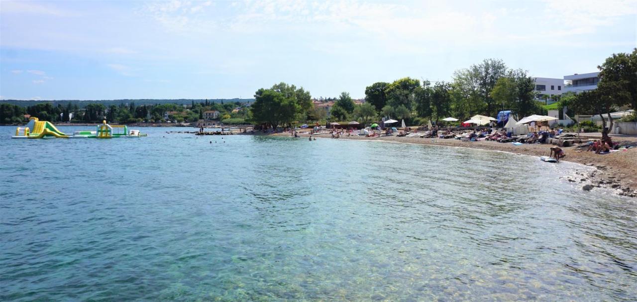 Apartmani Zaric Malinska Kültér fotó