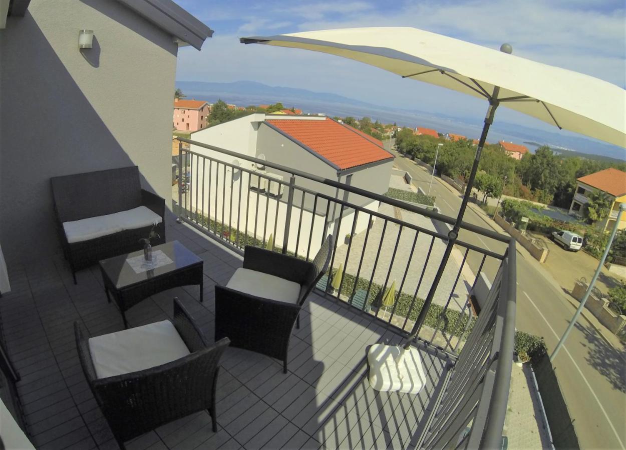Apartmani Zaric Malinska Kültér fotó